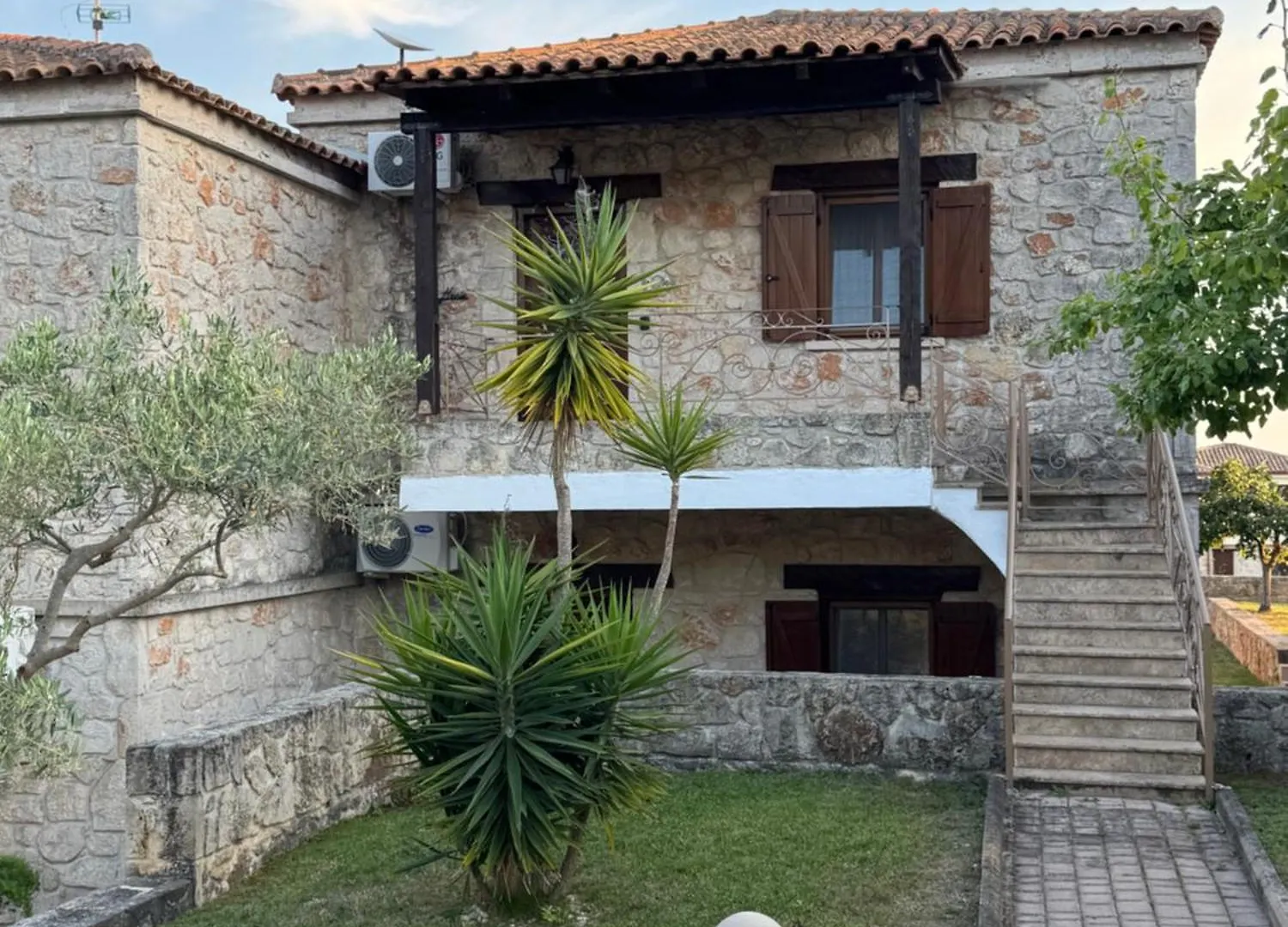 Helen'S Stone House Apartment Siviri