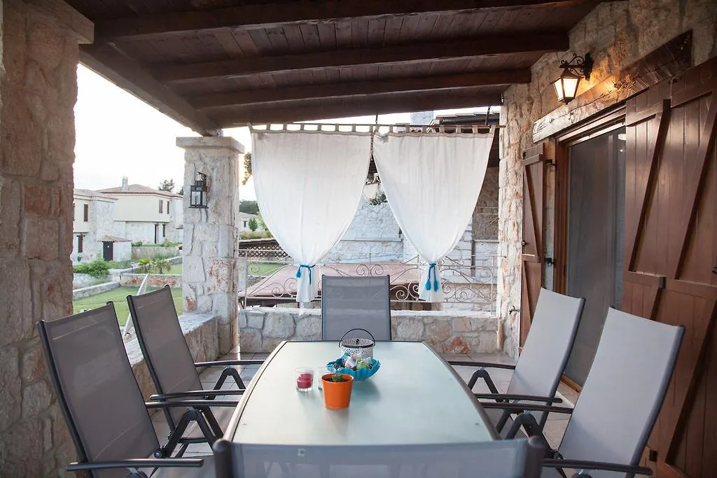 Helen'S Stone House Apartment Siviri